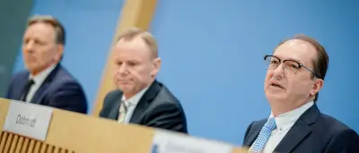Türkische Gemeinde kritisiert Innenminister: Mehr Schutz vor rechter Gewalt gefordert
