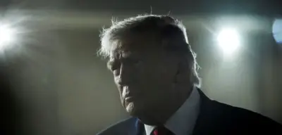 Trump droht Iran mit neuen Angriffen und Kontrolle über Öl