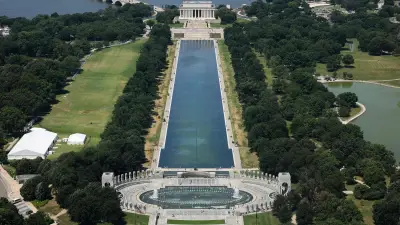 Trump und sein Reflecting Pool: Die Posse des Sommers
