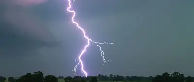 Unwetterwarnung: Feuerwehr rückt zu vermehrten Einsätzen in Brandenburg aus