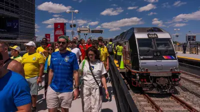 WM 2026: Fans zahlen 98 Dollar für Zugfahrt – Versprechen gebrochen