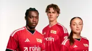 1. FC Union präsentiert leuchtend rotes Heimtrikot für Saison 2026/27