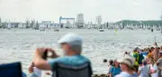 185.000 Zuschauer trotzen Hitze bei Windjammerparade der Kieler Woche