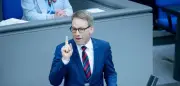 AfD-Reise nach St. Petersburg: Geheimdienstchef warnt vor Spionage