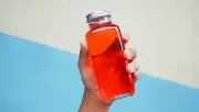 Aromawasser-Trend: Warum pures Wasser nicht mehr ausreicht