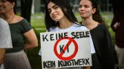 Demo vor Kanzleramt: Datengold in KI – Unsicherheit bei Jobs
