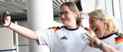 DFB-Team überrascht Passagiere auf Linienflug nach Chicago
