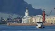Drohnenangriff auf Putins Heimatstadt: Ölterminal brennt
