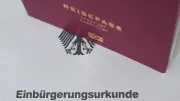 Einbürgerungen in Deutschland erreichen 2025 neuen Rekord