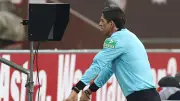Ex-Schiri Aytekin: Videobeweis bleibt unverzichtbar im Fußball