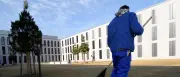 Exklusives Interview: Kevin über sein Leben im offenen Vollzug
