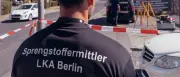 Explosion in Autowerkstatt: Unbekannter wirft Gegenstand über Zaun – 14 Autos beschädigt