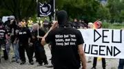 Extremisten zielen gezielt auf Jugendliche im Netz: Verfassungsschutz schlägt Alarm