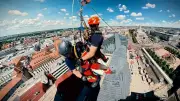 Feuerwehr Leipzig bricht Weltrekord mit spektakulärer Seilrettung