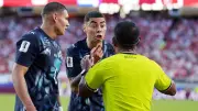 Fifa-Regel sorgt für kuriosen Platzverweis bei Paraguay