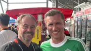 Frankfurt-Boss Krösche trägt Schweinsteiger-Trikot bei WM-Spiel