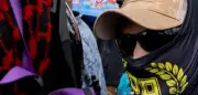 ICE-Proteste in Newark eskalieren: Proud Boys und Trump-Fans gegen Demonstranten