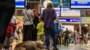 IT-Panne legt Bahn lahm: Welche Rechte haben Passagiere jetzt?
