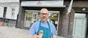 Italiener Jan eröffnet Gelateria in Berlin-Spandau und begeistert Familien