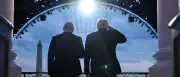 Käfigkämpfe zu Trumps 80. Geburtstag vor dem Weißen Haus