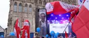 KI-Panne: FPÖ wirbt mit bärtiger Person im Dirndl für Parteifest