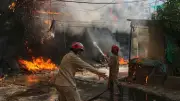 Mindestens 21 Tote bei Brand in Neu-Delhi – Viele Fragen offen