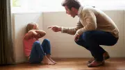 Narzisstische Väter: Psychologin warnt vor langfristigen Schäden für Kinder