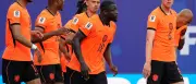 Niederlande besiegen Tunesien und ziehen als Gruppensieger ins Achtelfinale ein