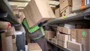 Paketbote in Singen soll Ware im Wert von 20.000 Euro gestohlen haben