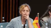 Prien erwägt kürzeres Elterngeld für höhere Zahlungen