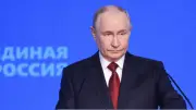Putin räumt Probleme ein: Brennende Ölanlagen und Benzin-Chaos in Russland