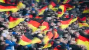 Rassistische Parolen beim Public Viewing in Berlin: Polizei ermittelt