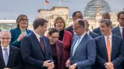 Reformgipfel im Kanzleramt: Spannung bei Steuern und Rente