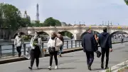 Reparaturen an Pariser Kunstinstallation auf Pont Neuf begonnen