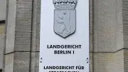Schüsse und Erpressung: Vier Männer in Berlin vor Gericht