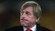 Sir Kenny Dalglish macht Krebserkrankung versehentlich öffentlich