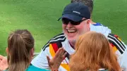 Stefan Raab überrascht bei DFB-Spiel: Entertainer im WM-Stadion gesichtet