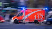 Tödlicher Notfall am Steuer: Drei Autos kollidieren in Berlin