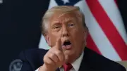 Trump verkündet vorzeitig Starmers Rücktritt – Premier unter Druck