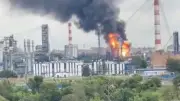 Ukraine-Krieg: Drohnenangriff auf Moskauer Raffinerie, Trump erwägt Sanktionen