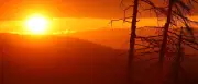 Warum der späteste Sonnenuntergang nicht am längsten Tag ist