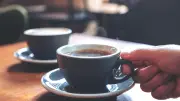 Warum Kaffee trotz bitterem Koffein mild schmeckt: Forscher finden Grund