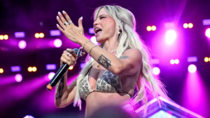 15.000 Fans feiern bei Malle-Party „Mönchengladbach Olé“ mit Mia Julia