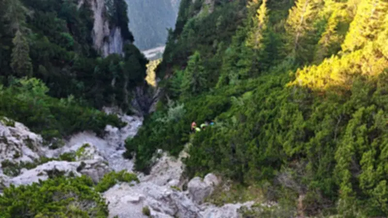 6 Tage in den Dolomiten: Paar überlebt durch Urin und Beeren