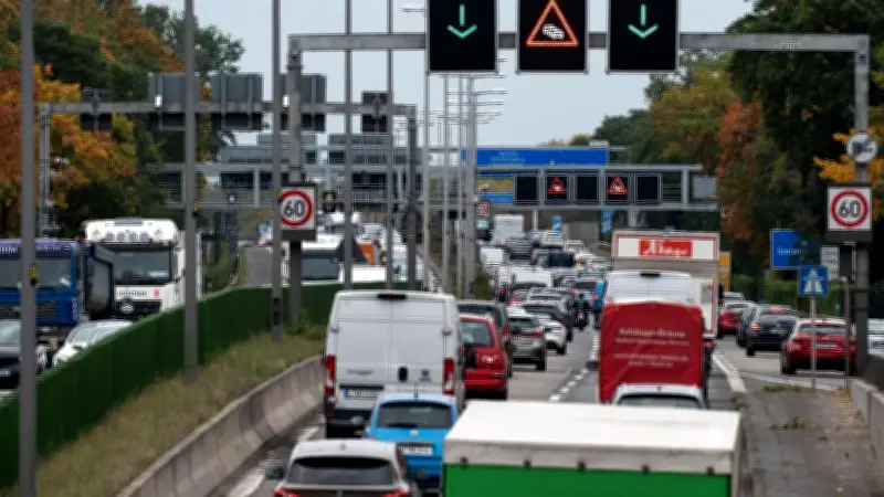 A111-Sperrung am Heckerdamm: Stau-Warnung bis 11. Juli 2026