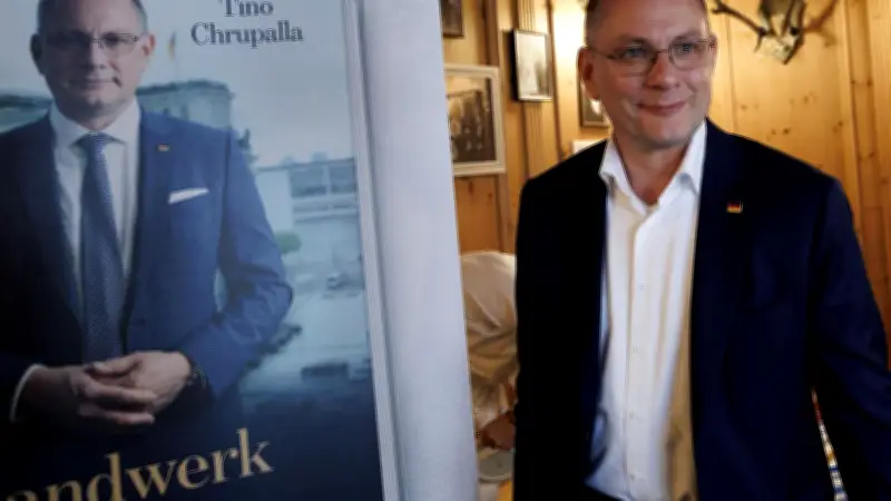 AfD-Chef Chrupalla: Buch als Rettungsanker im Machtkampf mit Weidel?