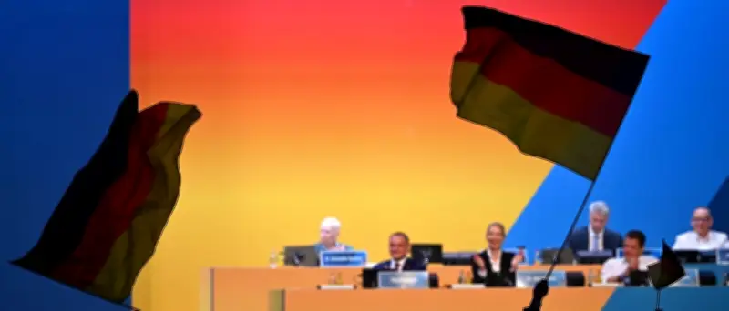 AfD-Parteitag in Erfurt: Geschlossenheit, Höckes Machtausbau und ein Star-Wars-Moment