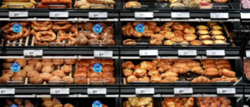 Backstationen im Supermarkt bedrängen klassische Bäckereien