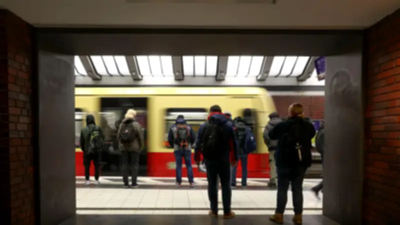 Berlin: Vergünstigtes Deutschlandticket für Azubis ab 1. Juli 2026