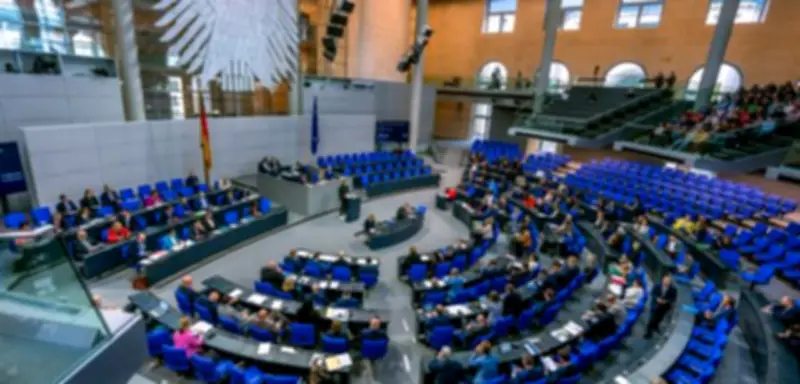 Bertelsmann-Studie: Unternehmen fürchten Schwächung der Demokratie